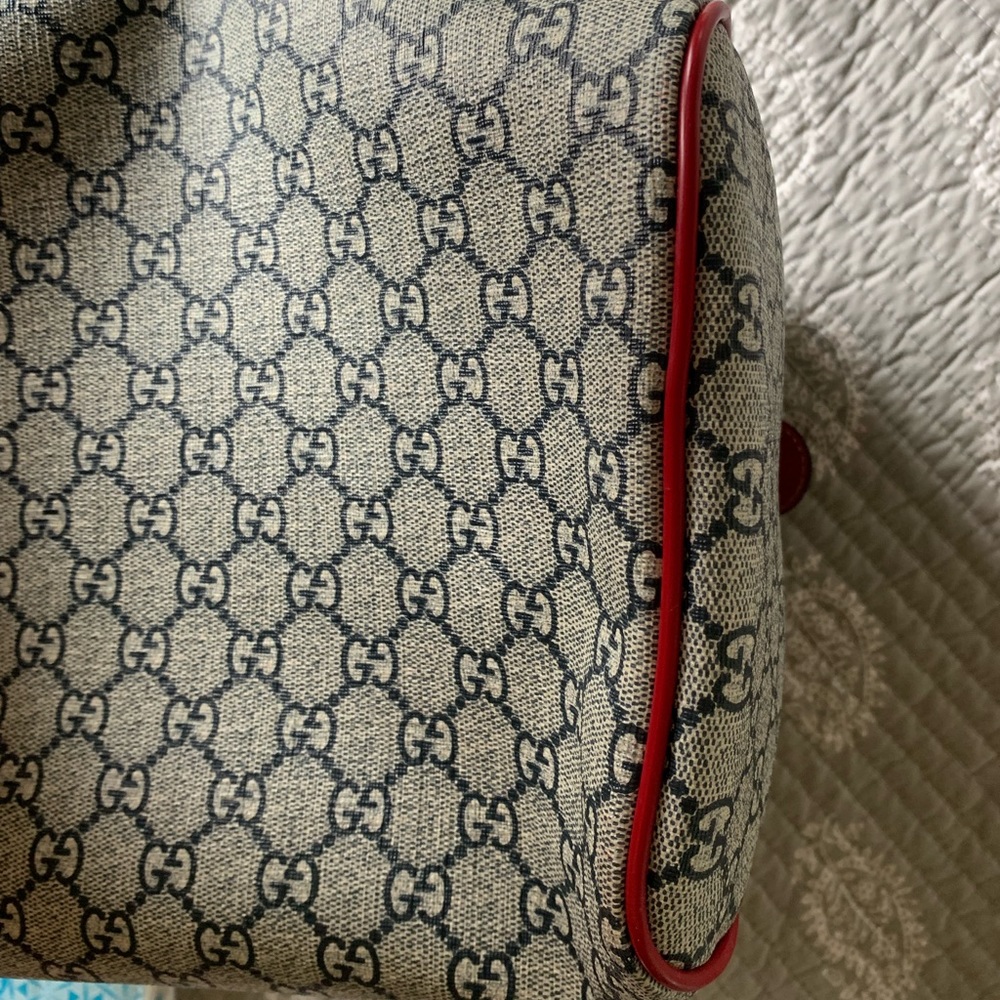Gucci Bag - Picture 6 of 8